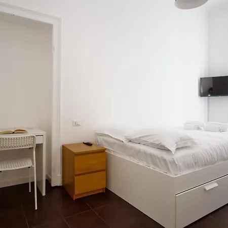Joivy Cosy 3br Flat In The Centre Of Lägenhet Milano