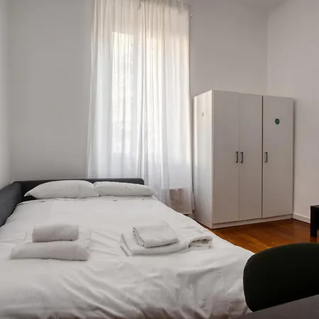 Apartment Joivy Cosy 3br Flat In The Centre Of Milan